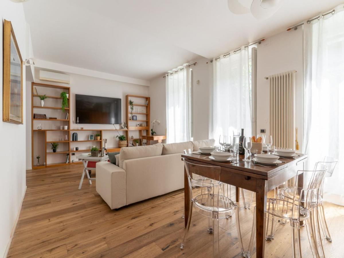 The Best Rent - Spacious Apartment Near Colonne S Lorenzo ミラノ エクステリア 写真